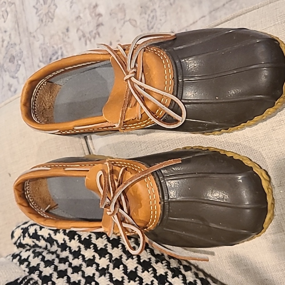 L BEAN DUCK BOOT SHOES